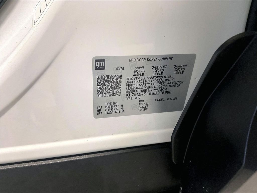 Used 2025 White Chevrolet LT image 35