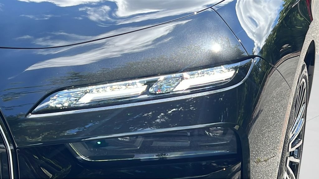 New 2026 Black Sapphire Metallic BMW 740i xDrive image 25