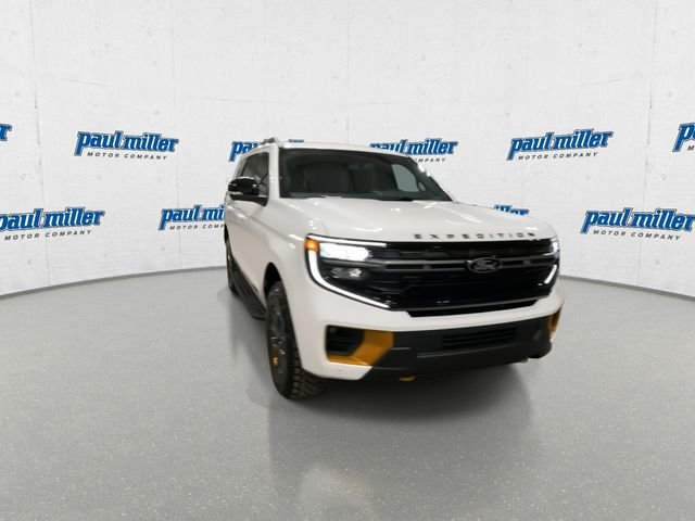 New 2026 Star White Metallic Tri-Coat Ford Tremor® image 3
