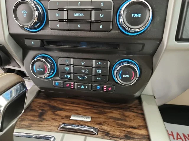 Used 2018 White Gold Ford Lariat image 21