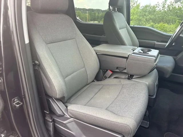 Used 2025 Black Ford XLT image 24