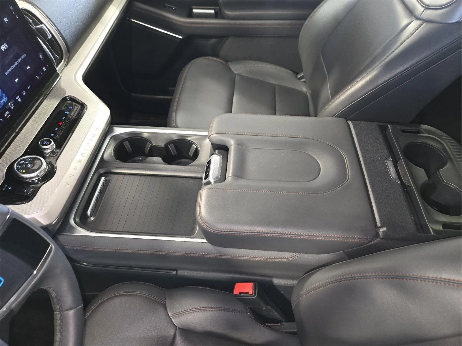 Used 2025 Agate Black Ford Active image 31