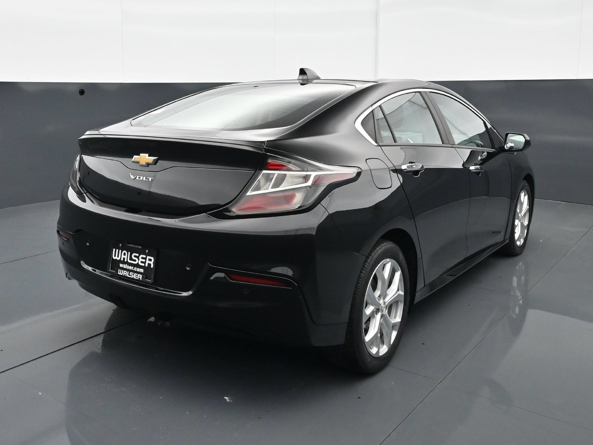 Used 2017 Mosaic Black Metallic Chevrolet Premier image 7