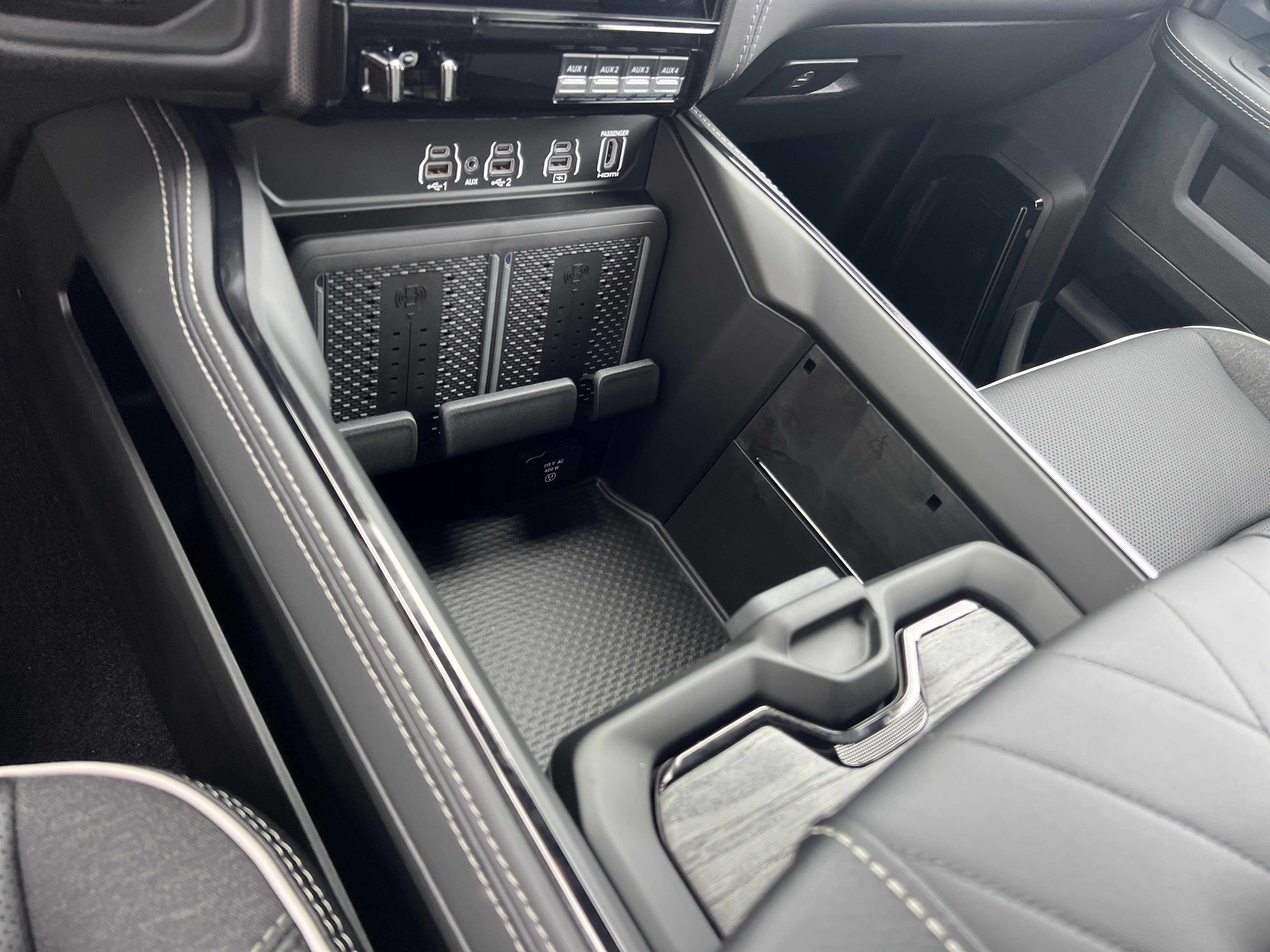 New 2026 Ceramic Gray Clearcoat Ram Limited image 34