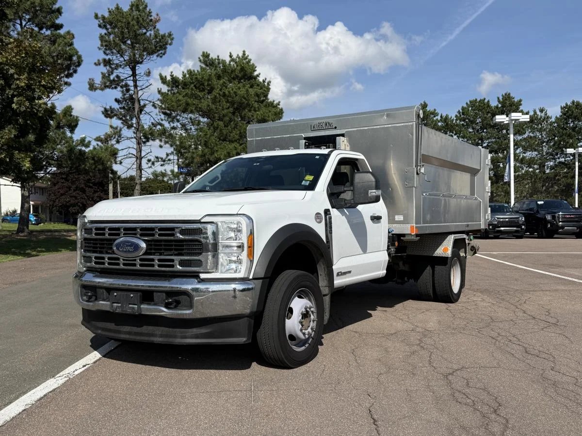 Used 2023 White Ford XLT 4x4 Power Stroke Kargo King Hooklift image 3