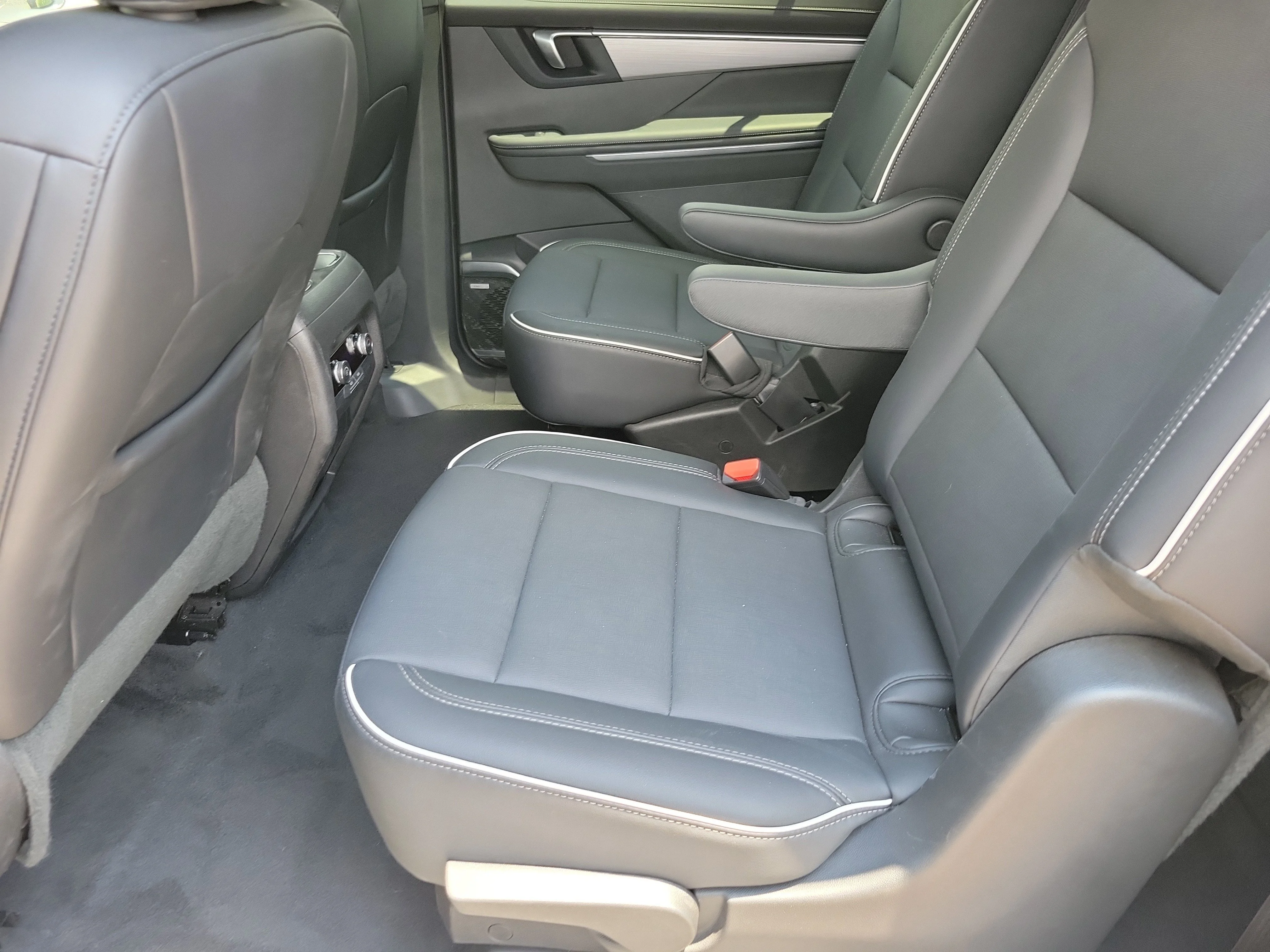 Used 2025 Moonstone Gray Metallic Buick Preferred image 8