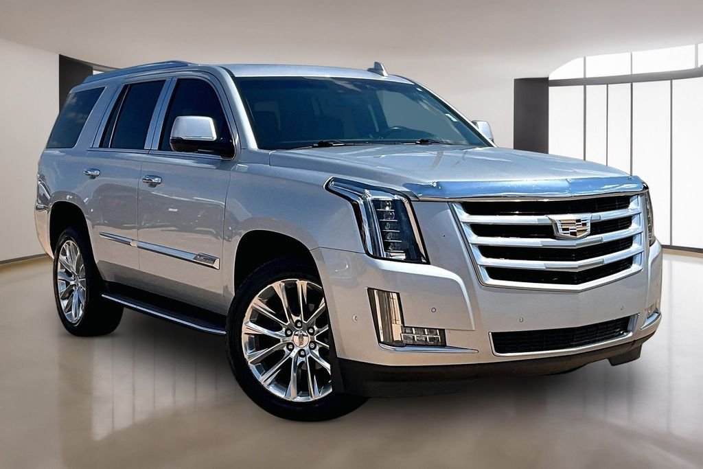 Used 2019 Silver Cadillac Luxury image 11