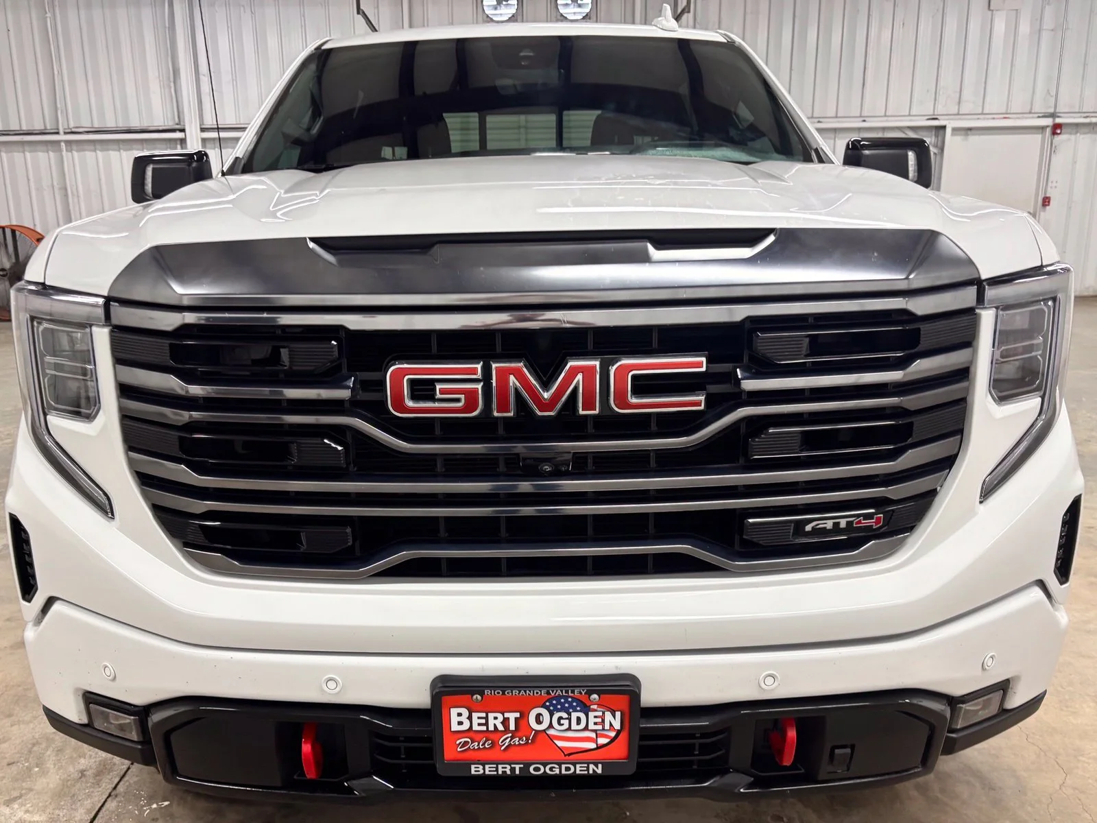 Used 2024 White GMC AT4 image 2