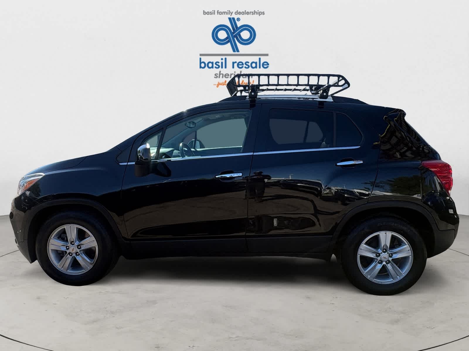 Used 2020 Mosaic Black Metallic Chevrolet LT image 4