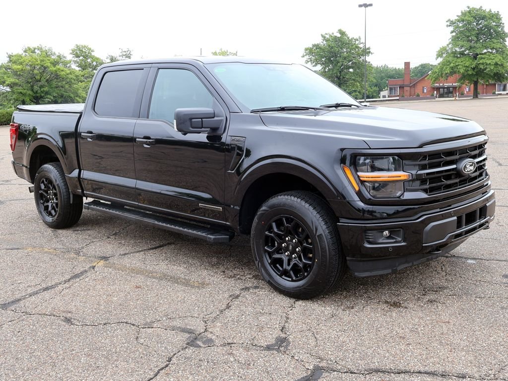 Used 2024 Black Ford XLT image 51