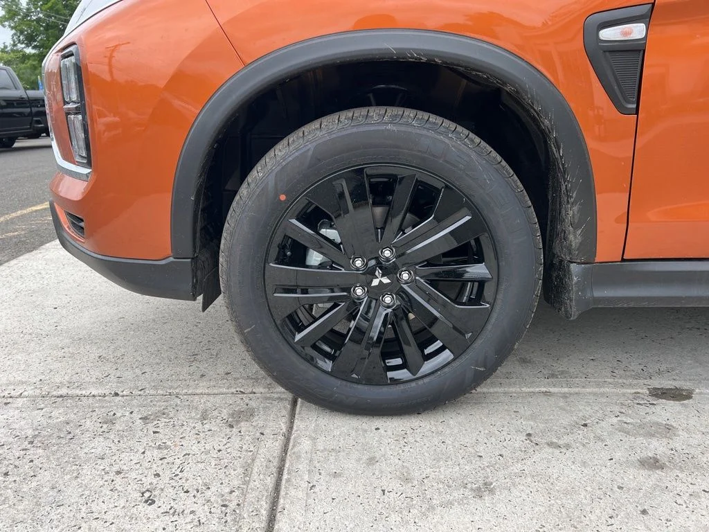 New 2026 Orange Mitsubishi 2.0 LE image 15