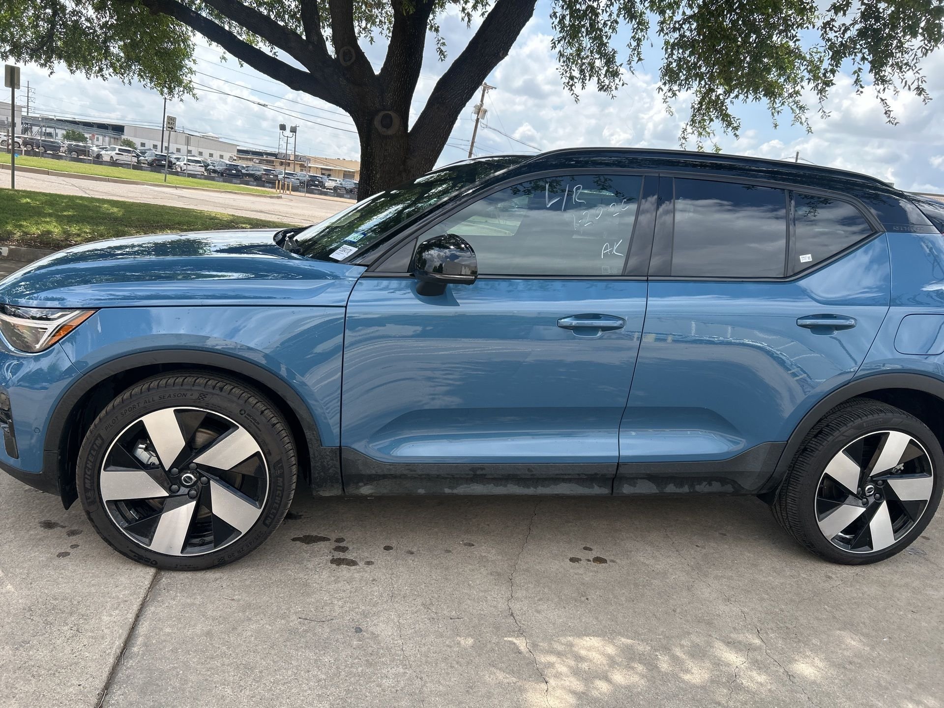 Used 2023 Volvo XC40 Ultimate with VIN YV4ED3UM4P2004170 for sale in Fort Worth, TX
