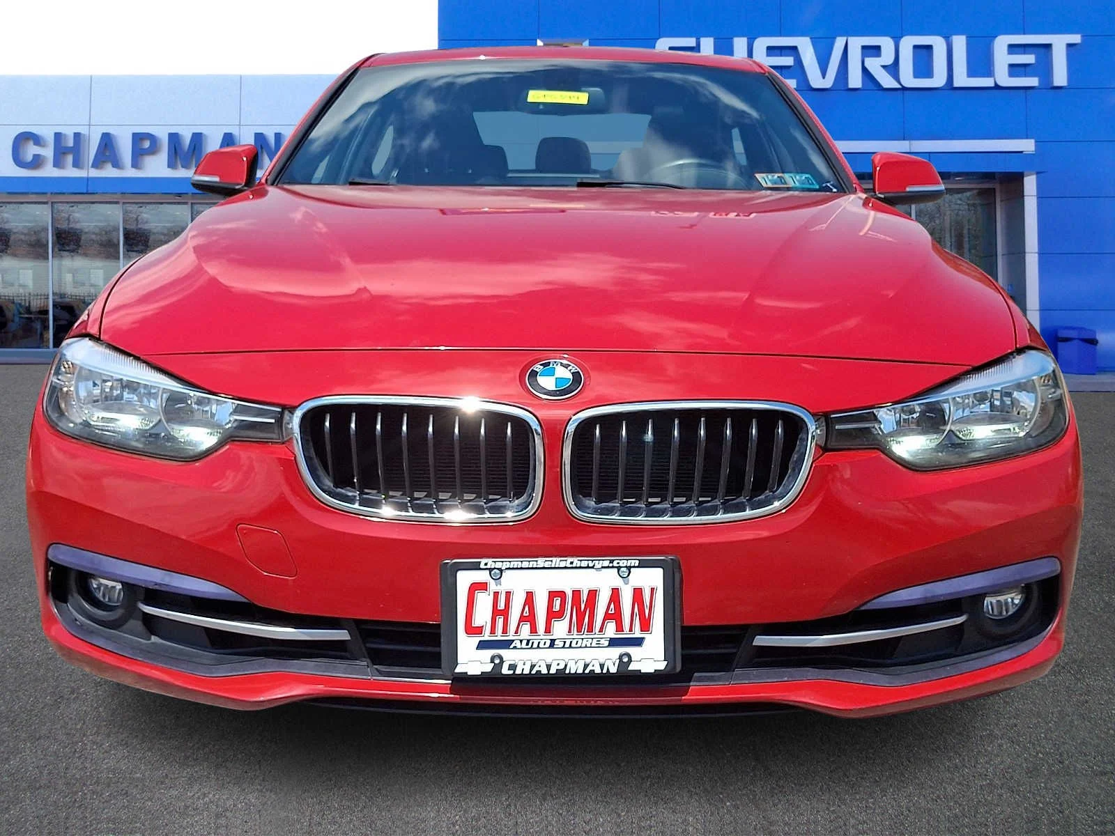 Used 2017  BMW 330i image 2
