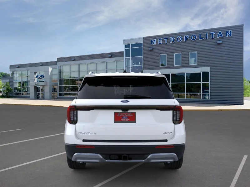 New 2026 Star White Metallic Tri-Coat Ford Platinum™ image 5
