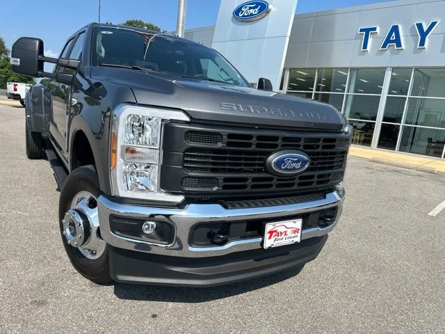 Used 2026 Carbonized Gray Metallic Ford XL image 5