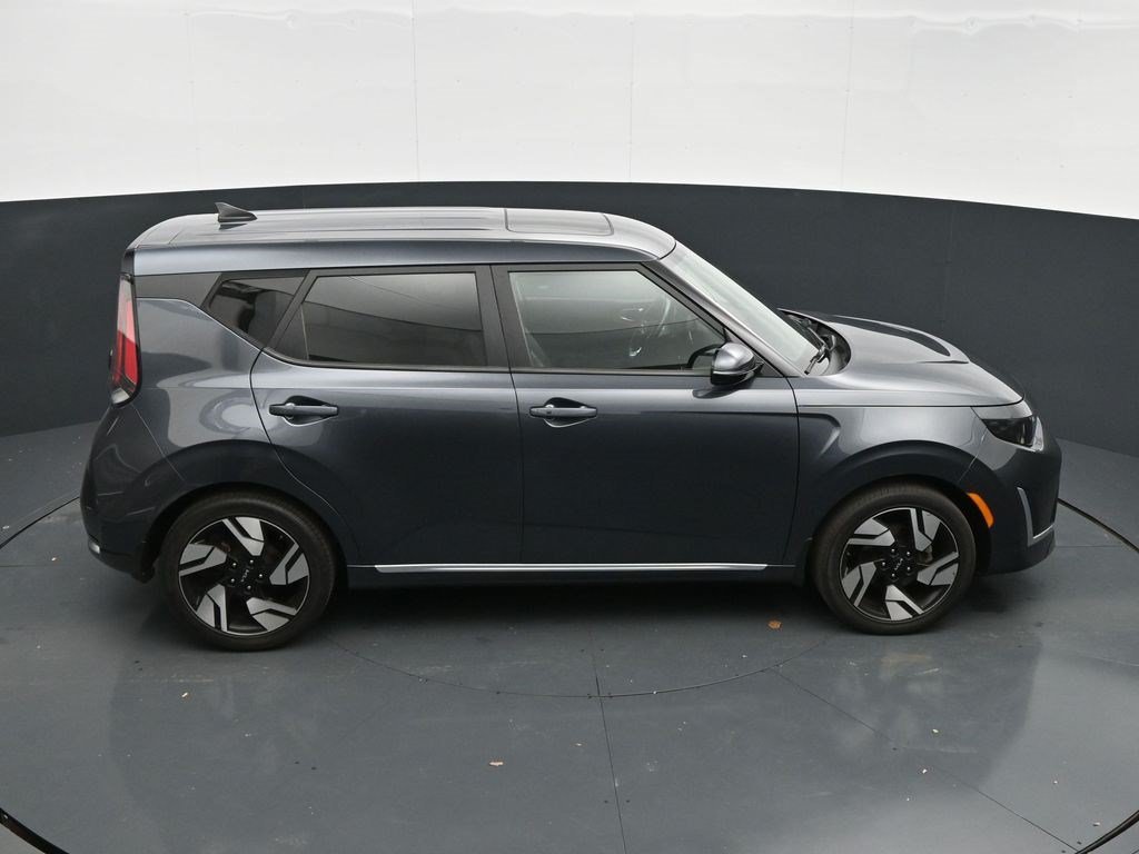Used 2023 Gravity Gray Kia GT-Line image 24