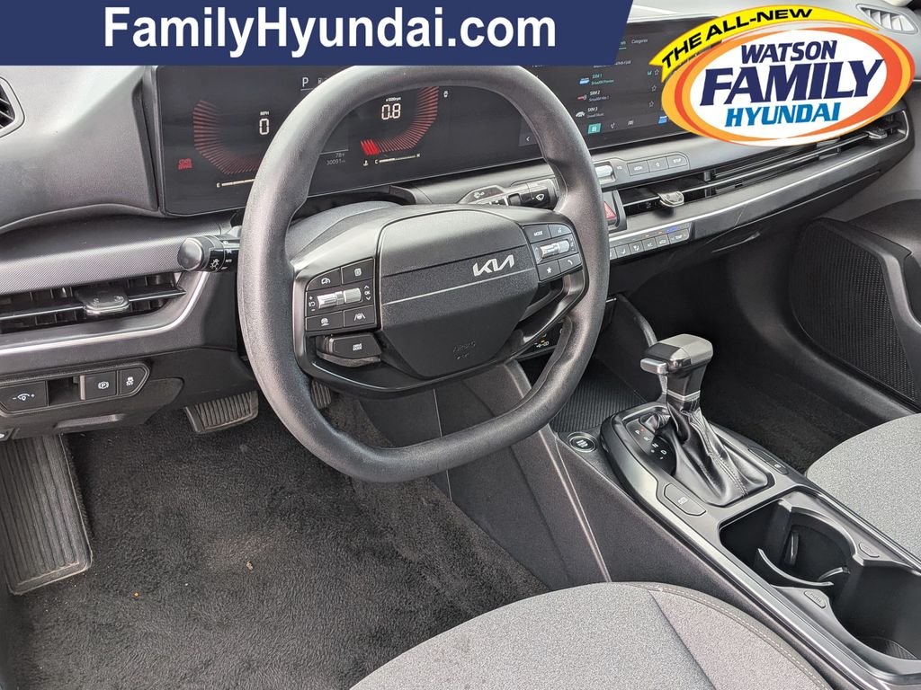 Used 2025 Gray Kia LXS image 11