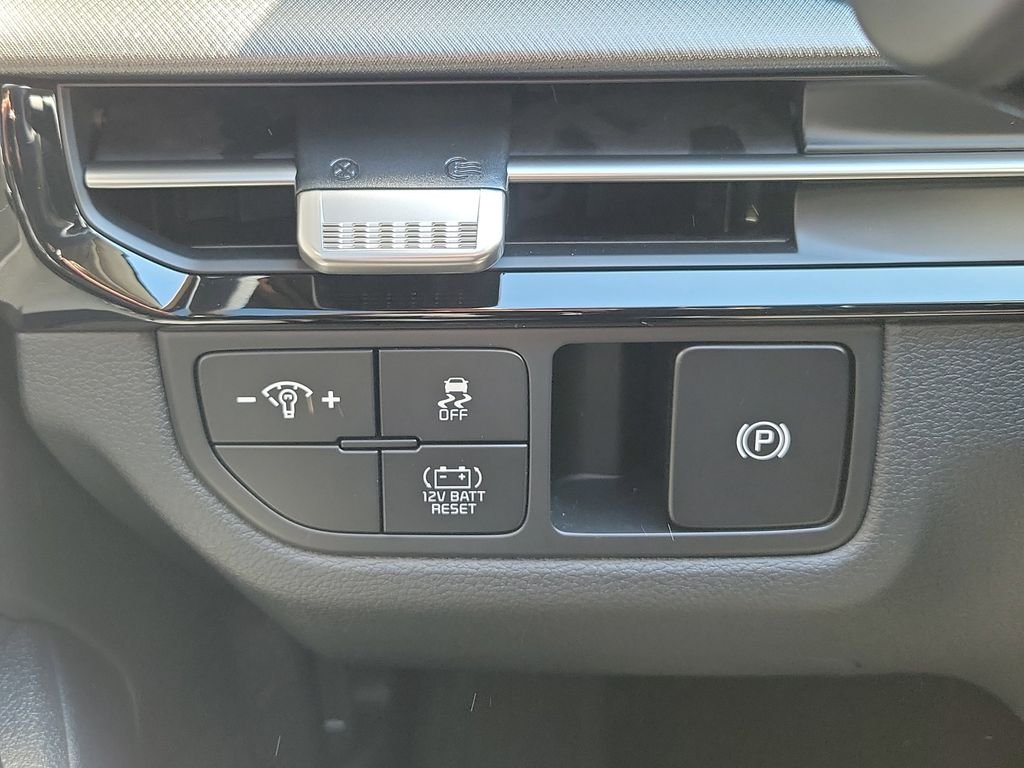 New 2026 Gray Kia LX image 24