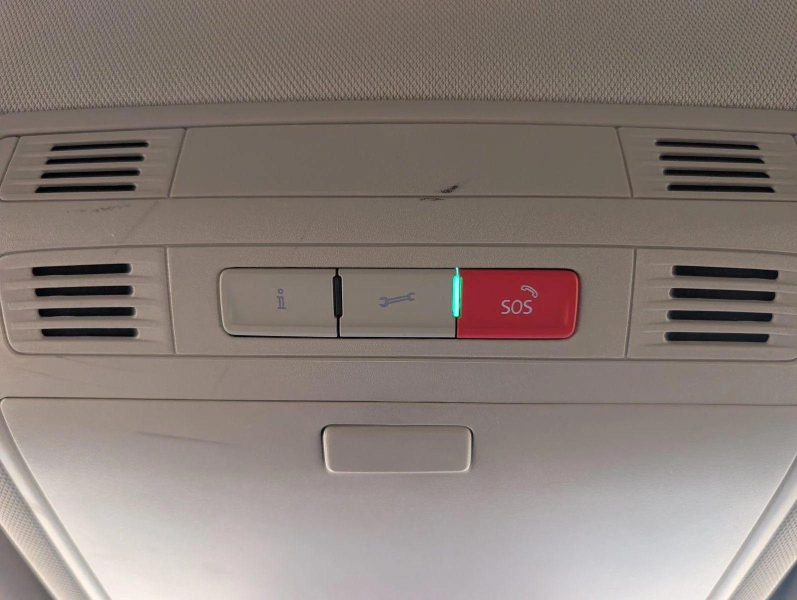 Used 2024 GRAY Volkswagen SE image 22