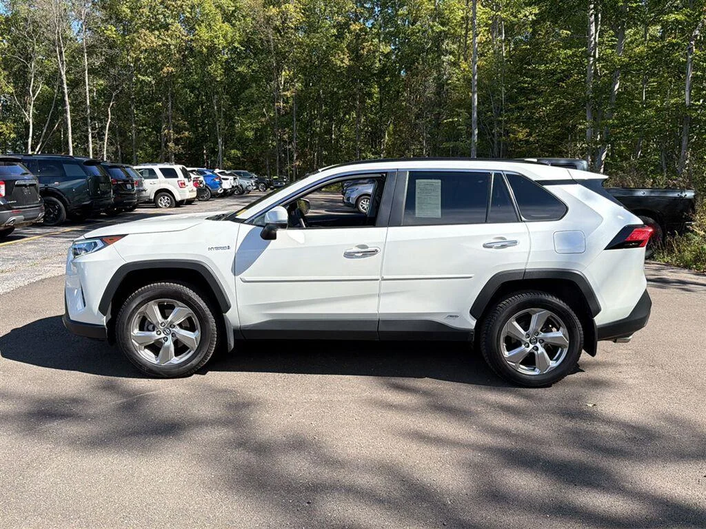 Used 2019 Blizzard Pearl Toyota Limited image 11