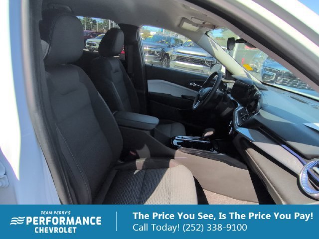 2024 Chevrolet Trax LT - Photo 19