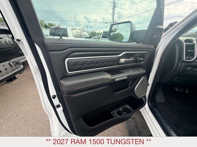 New 2027 Ivory White Tri-Coat Pearl-Coat Exterior Paint RAM Tungsten image 18