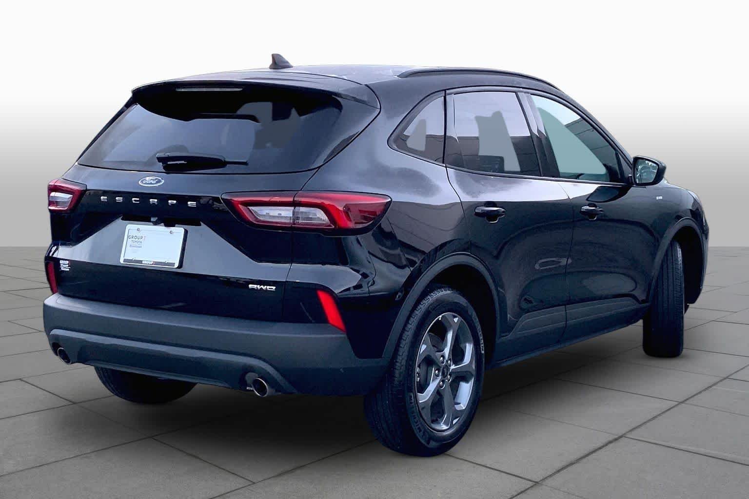 Used 2025 Agate Black Ford ST-Line image 13
