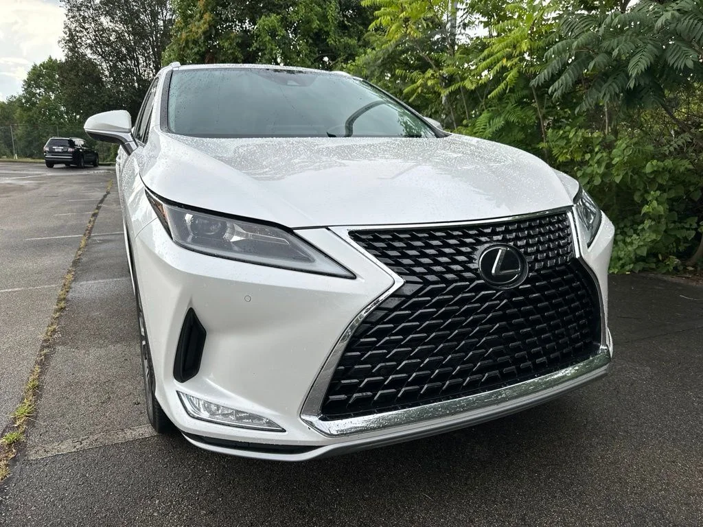 Used 2022 White Lexus 350 image 1