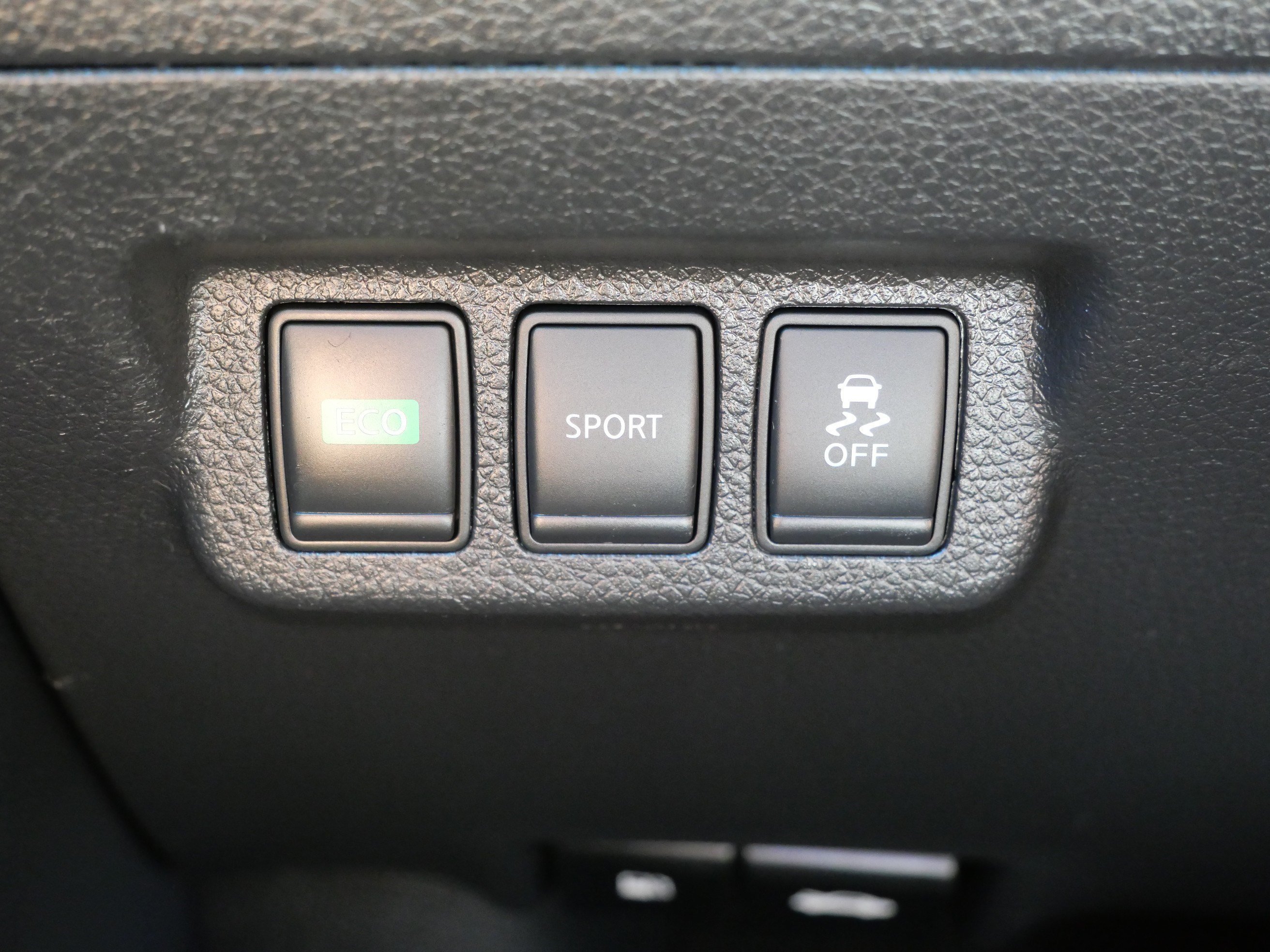 Used 2015 Amethyst Gray Nissan SV image 30