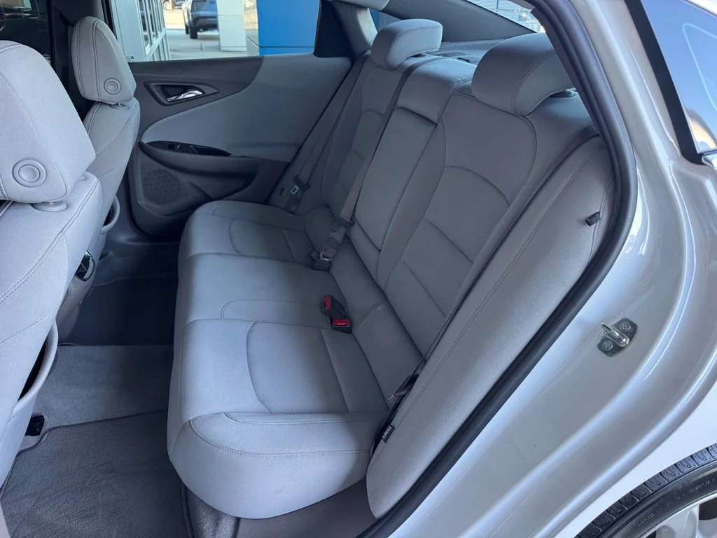 Used 2022 SUMMIT WHITE Chevrolet LT image 19