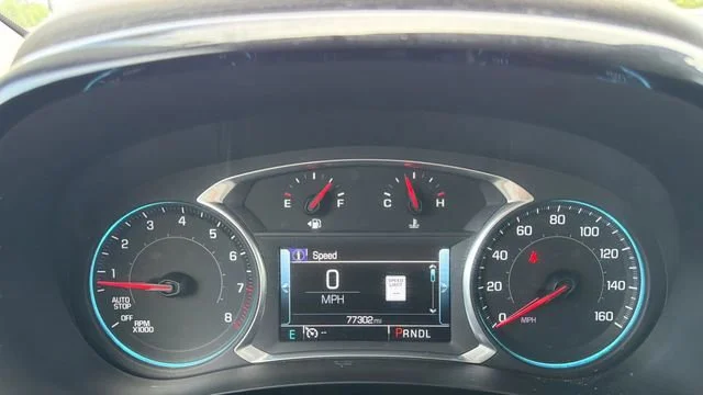 Used 2019 SILVER ICE METALLIC Chevrolet Premier image 13
