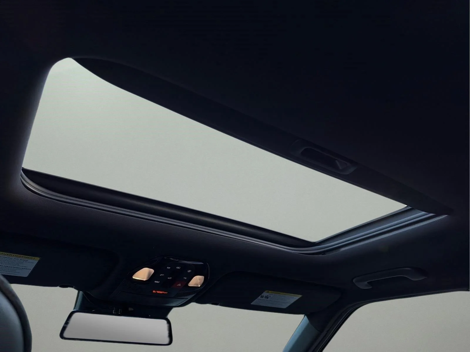 Used 2027  KIA  image 17