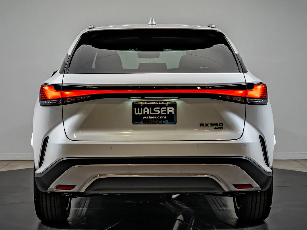 New 2026 Eminent White Pearl Lexus LUXURY image 6
