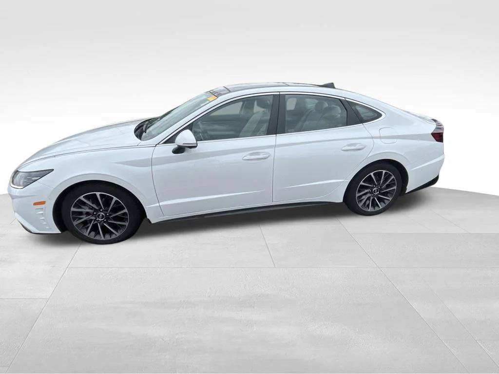 Used 2022 Gray Hyundai Limited image 2