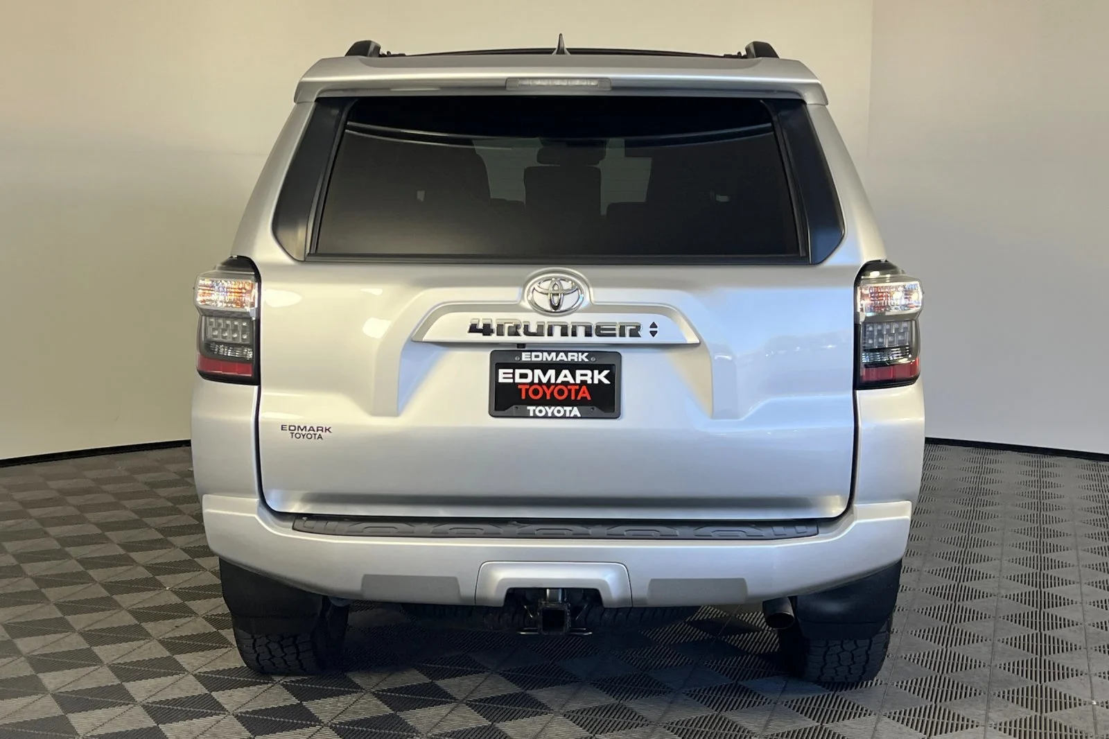 Certified Used 2021 Classic Silver Metallic Toyota SR5 Premium image 4