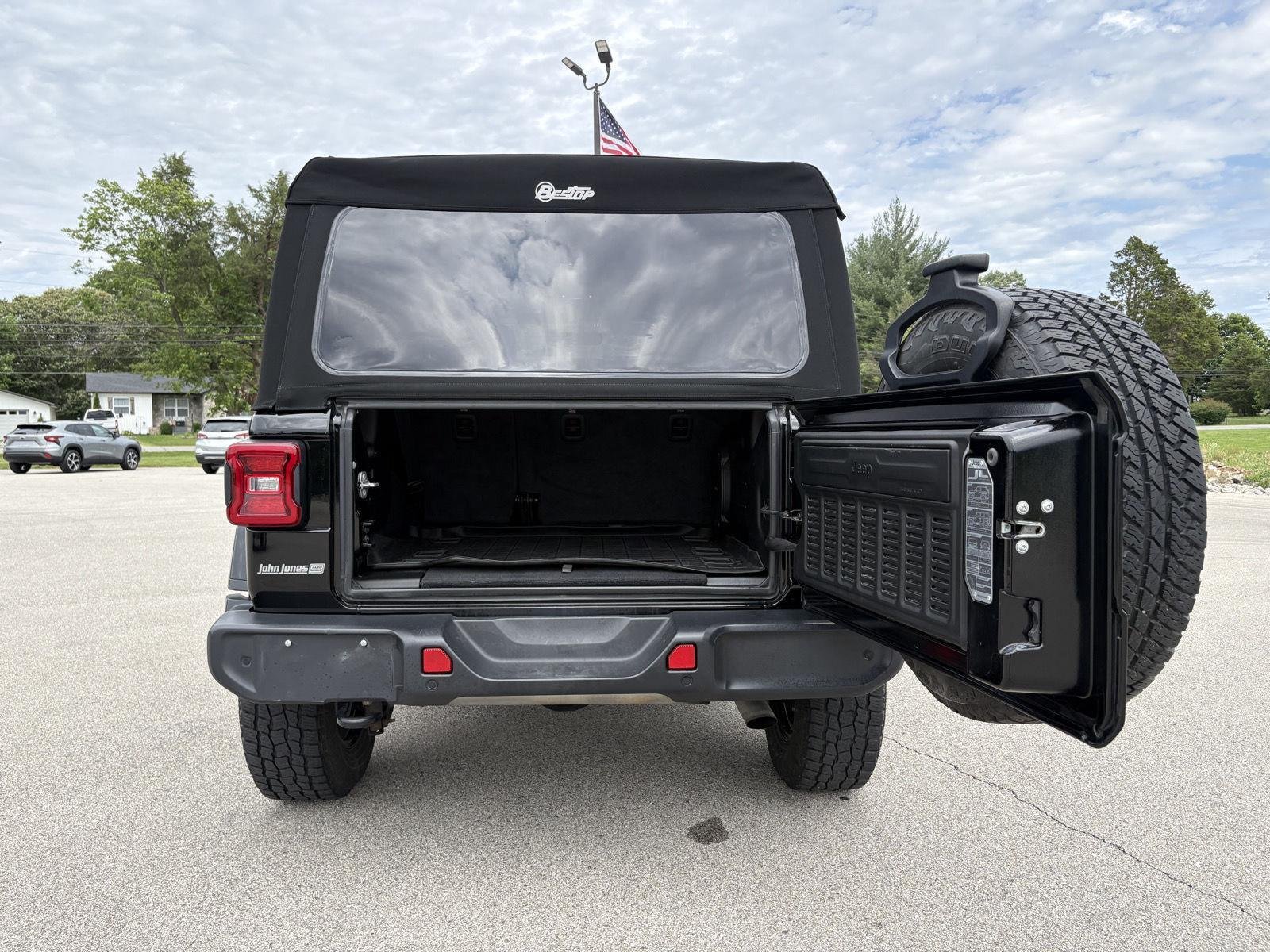Used 2020 Black Clearcoat Jeep North Edition image 14