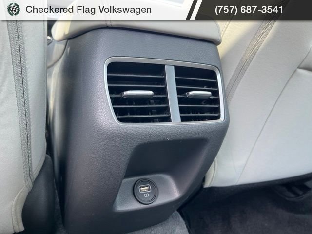 Used 2023 Hampton Gray Hyundai SEL image 27