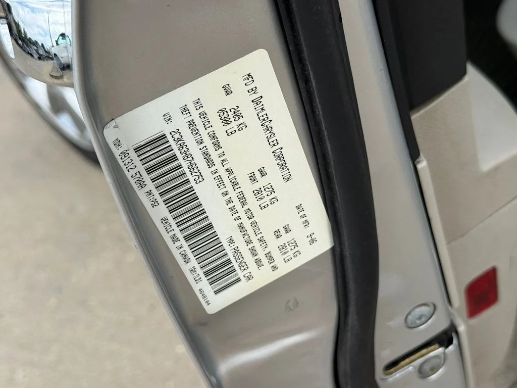 Used 2007 Silver Chrysler Base image 11