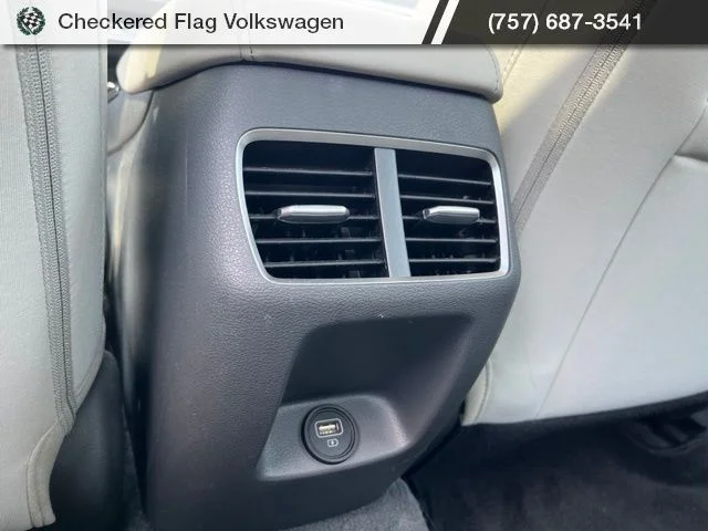 Used 2023 Hampton Gray Hyundai SEL image 27