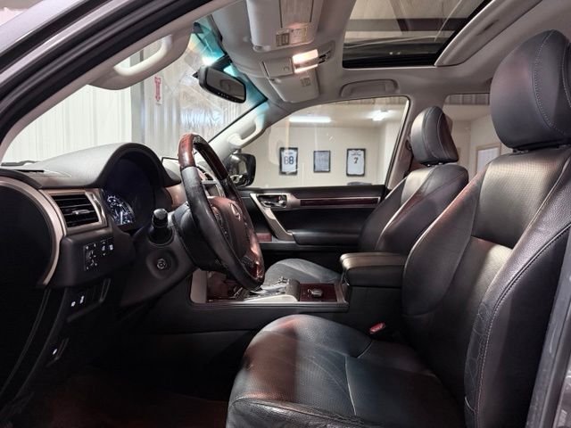 Used 2018 Gray Lexus 460 image 12