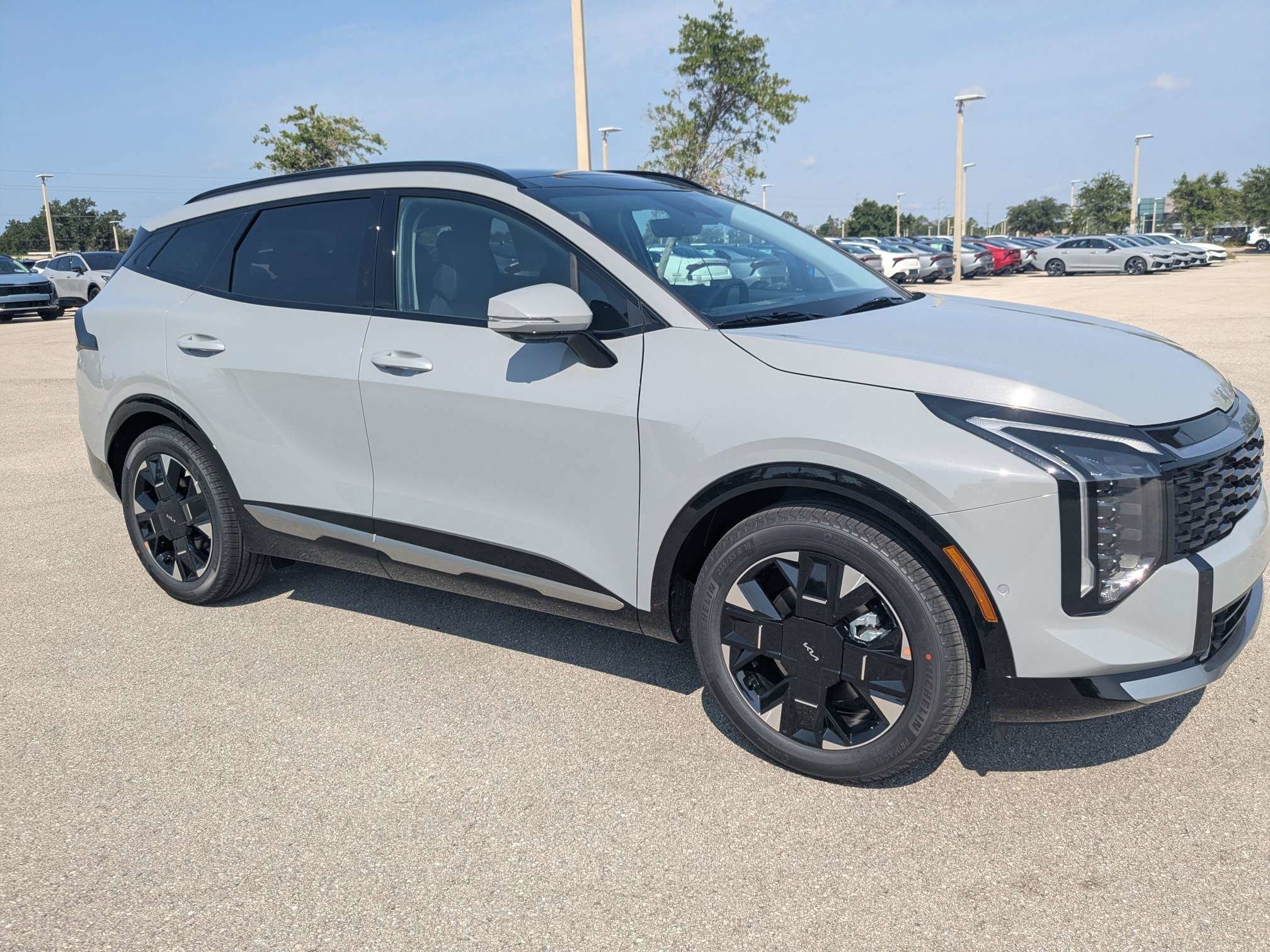 New 2026 Wolf Gray Kia SX Prestige image 2