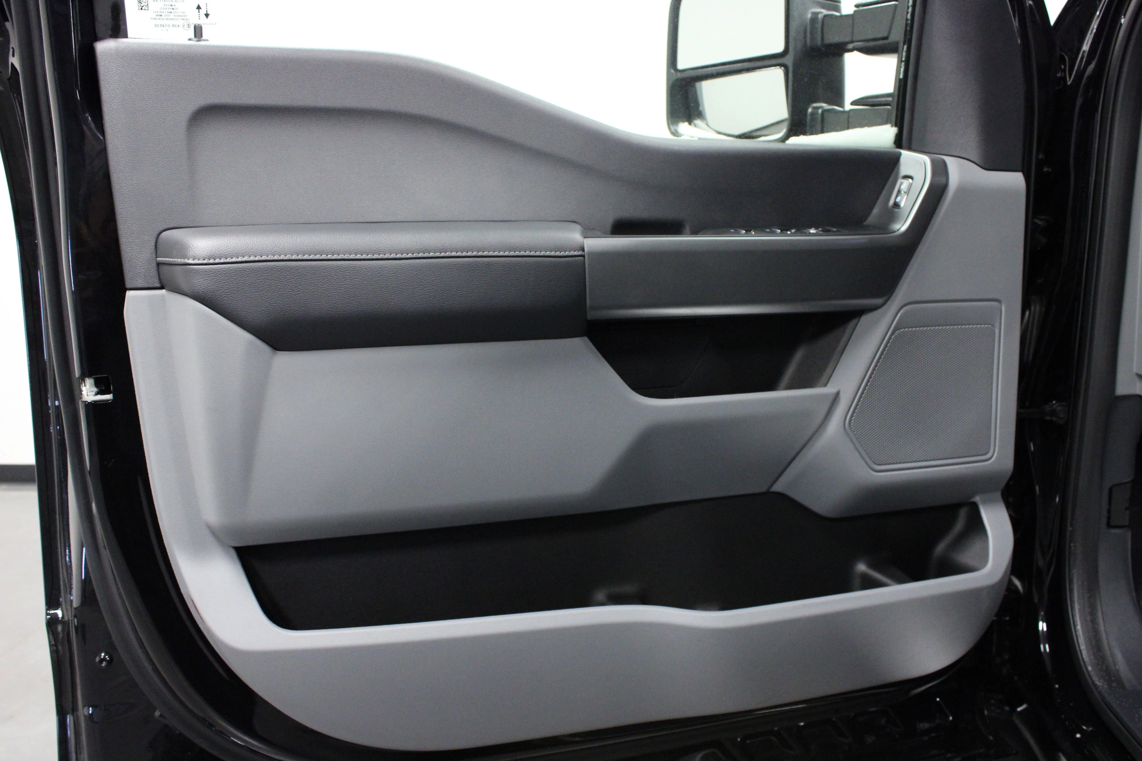 New 2026 Agate Black Metallic Ford F-250® XLT image 11