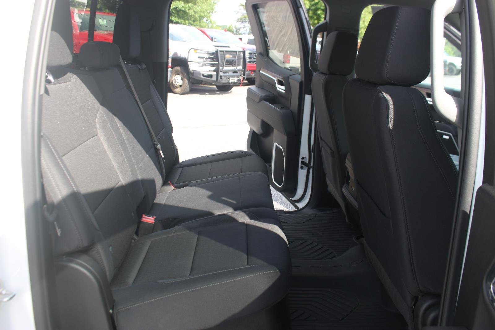 Used 2024 Summit White Chevrolet RST image 36