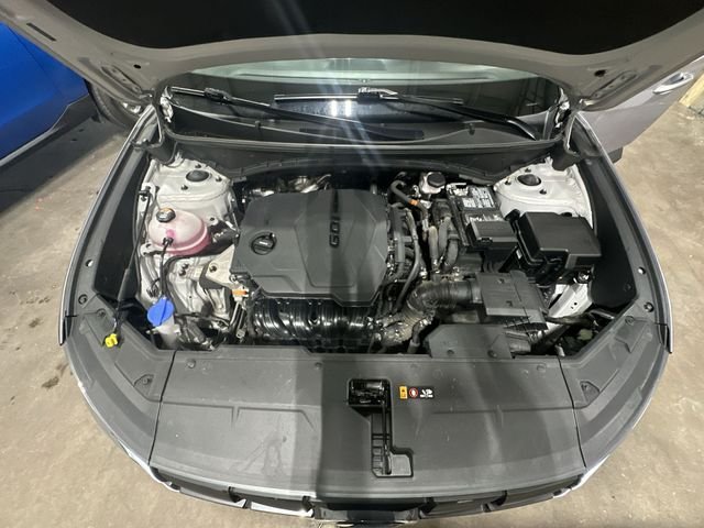 Used 2024 Silver Hyundai SE image 22