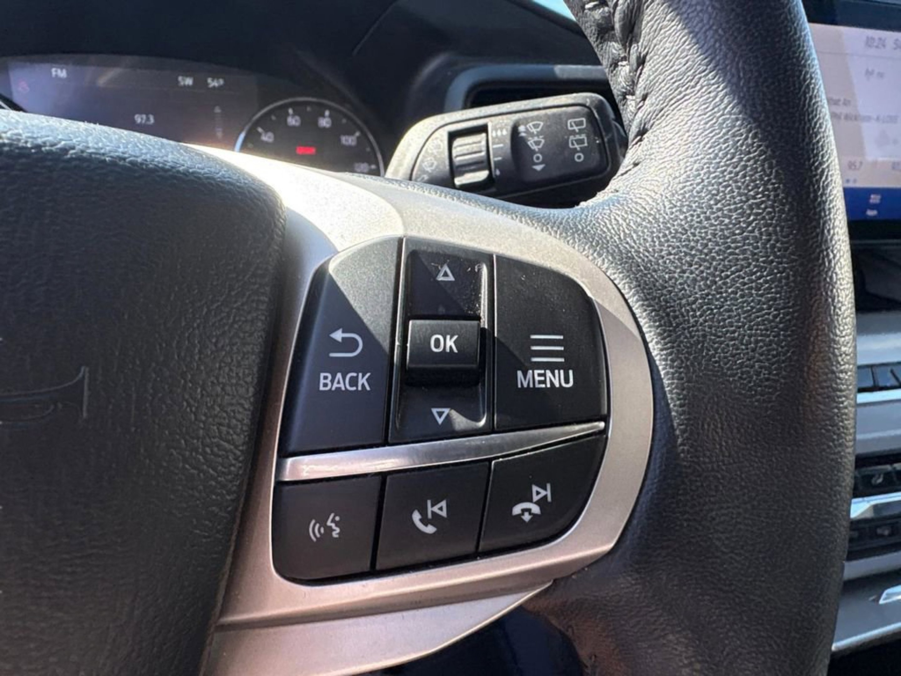 Used 2023 Gray Metallic Ford XLT image 41