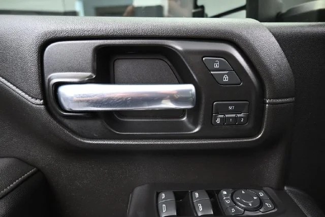 Used 2020 Silver Chevrolet LTZ image 19