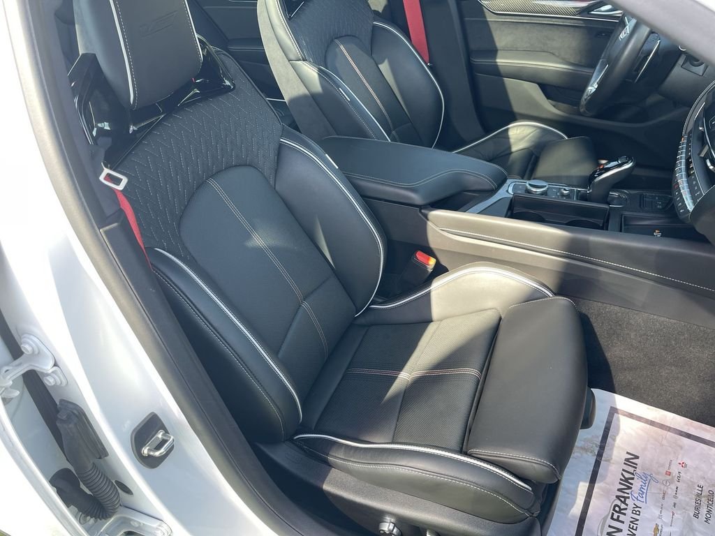 Used 2024 White Cadillac V-Series image 29