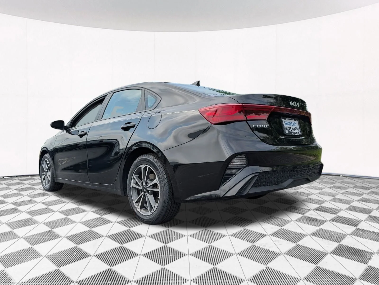 Used 2023 Black Kia LXS image 8