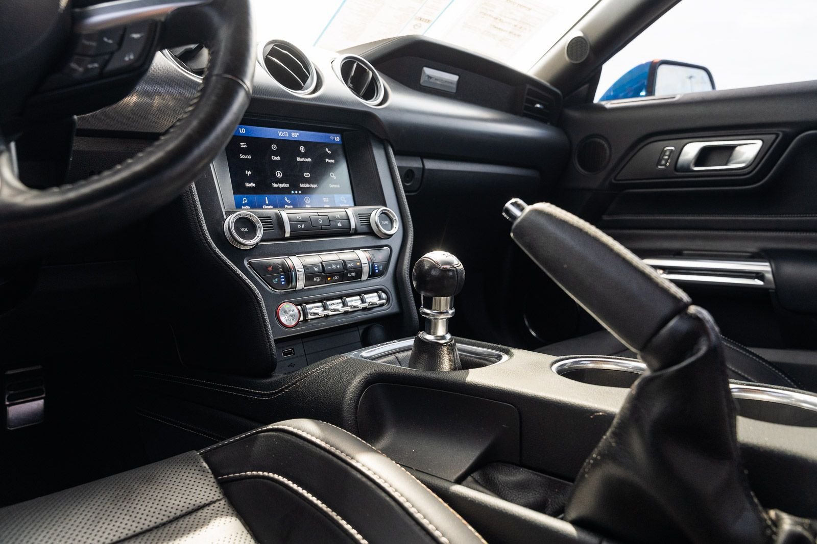 Certified Used 2019 Blue Ford GT Premium image 25
