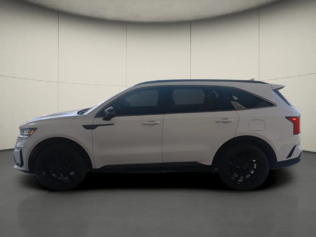 Used 2021 White Kia SX-Prestige image 4